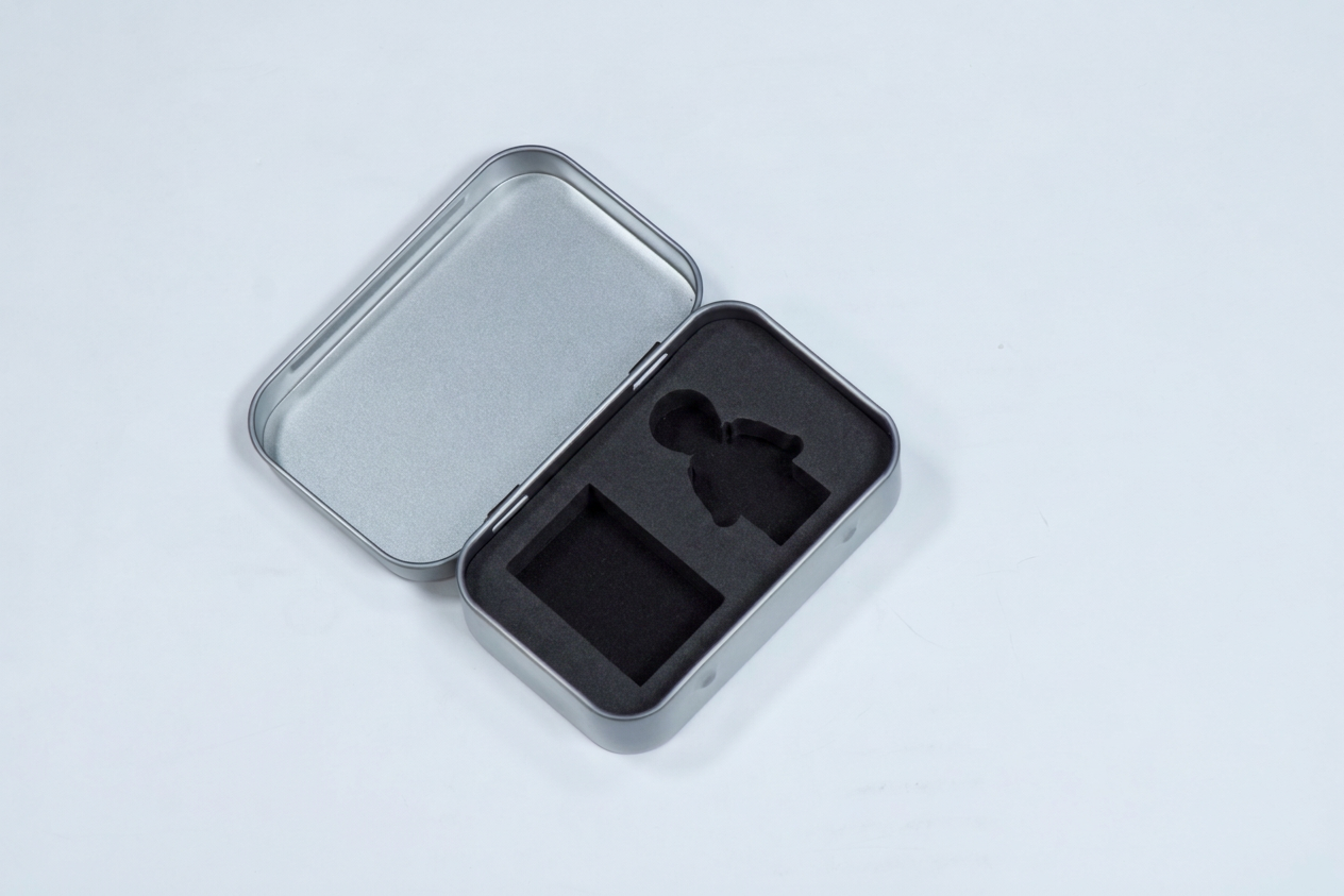 Universal Single MiniFigure Case with Accessory Plate